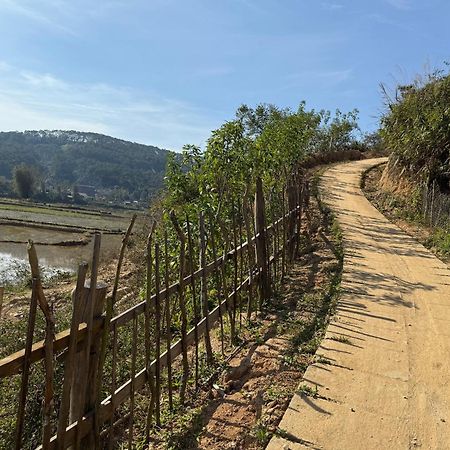 Nha Trong Ban - Homestay Mang Den Kon Von Kla Экстерьер фото